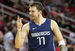 东契奇,篮球新星闪耀欧洲，未来NBA的璀璨之星